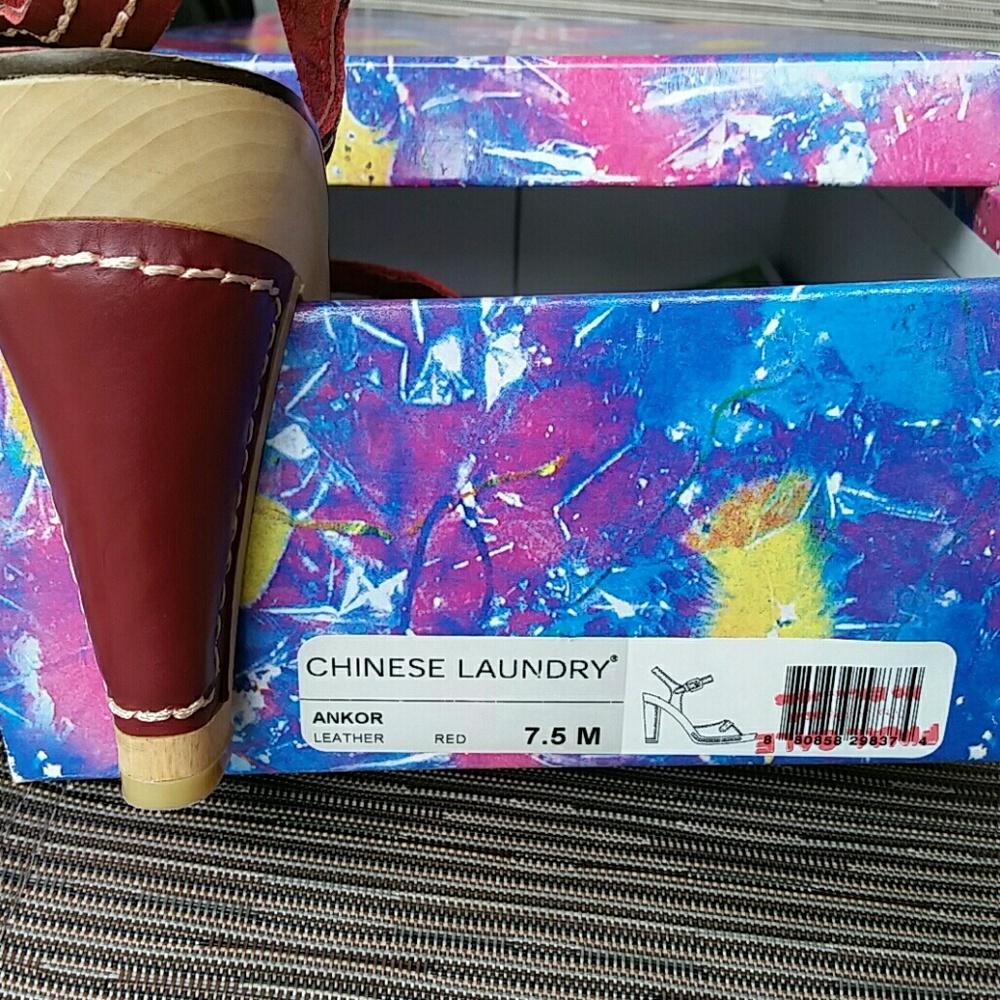 Chinese Laundry Wood and Leather Heels;-) - Picture 6 of 8
